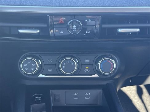 Certified 2025 Nissan Kicks SV image 7