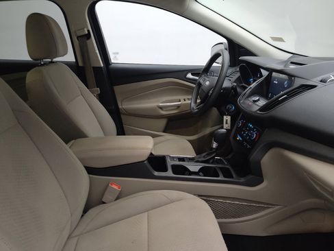 Used 2017 Ford Escape SE w/ Equipment Group 201A AWD/4WD image 21