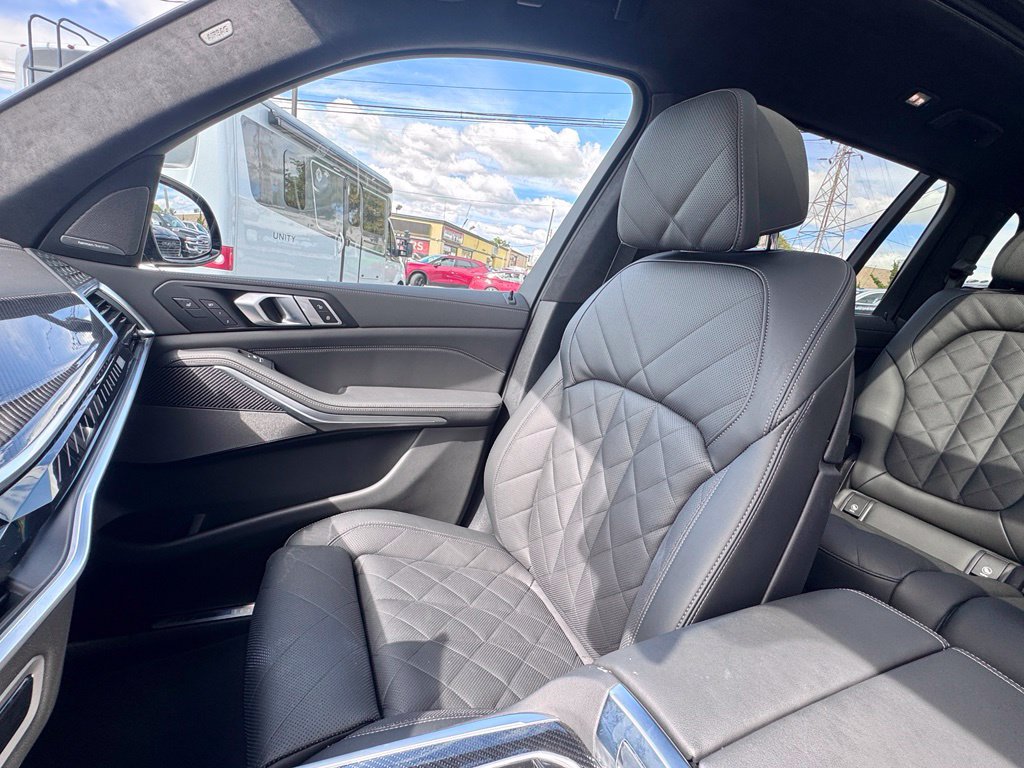 Used 2026 BMW X7 M60i AWD/4WD image 16
