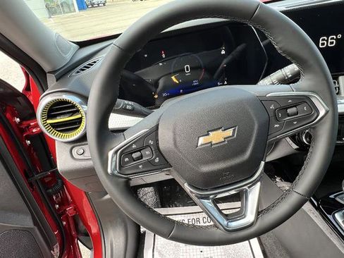 New 2026 Chevrolet Trax LT image 12