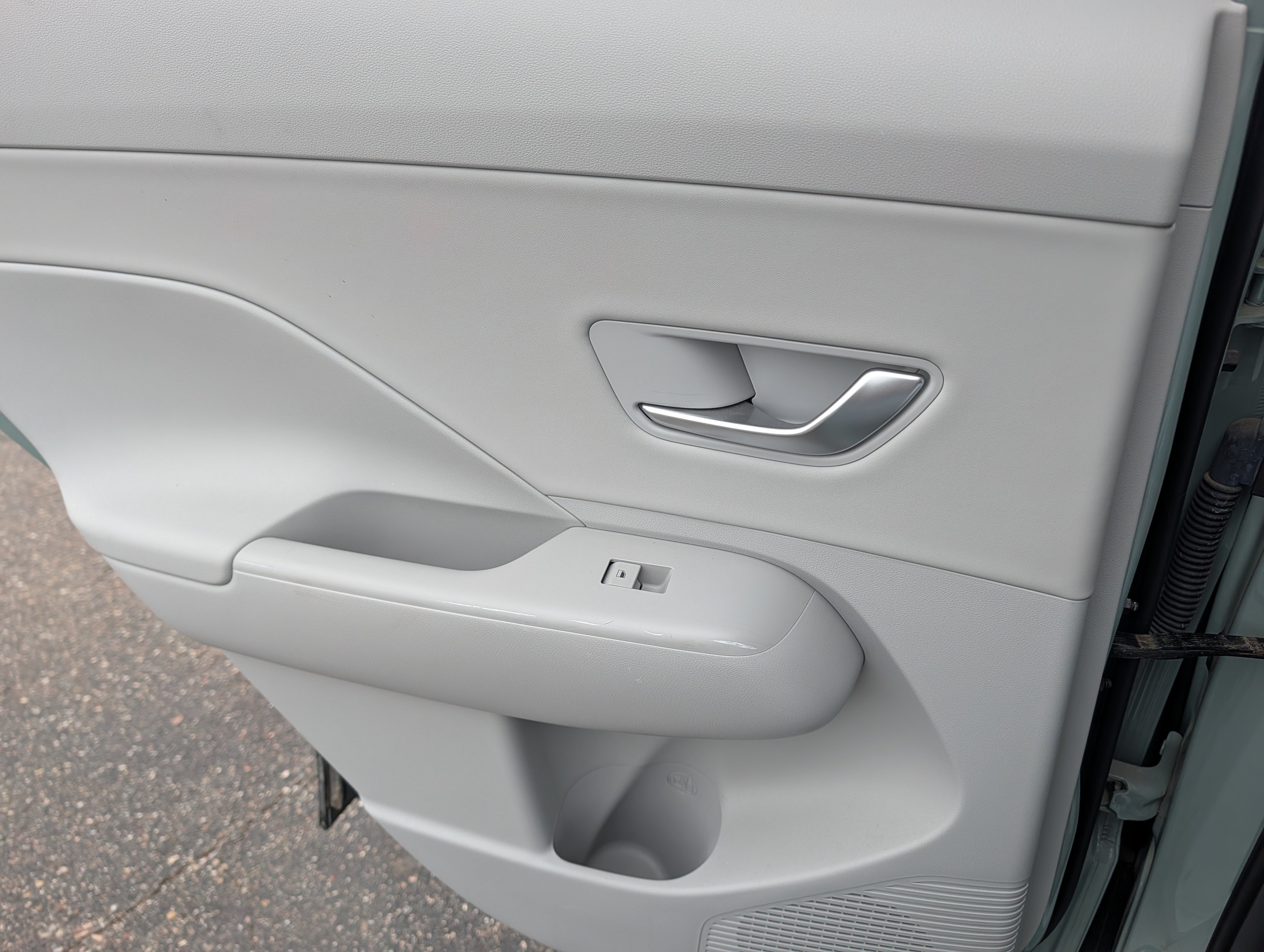 Used 2025 Hyundai Kona Limited AWD/4WD image 14