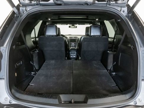 Used 2018 Ford Explorer Platinum AWD/4WD image 37