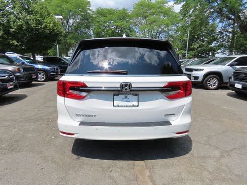 Used 2023 Honda Odyssey Touring image 5
