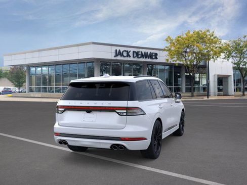 Used 2026 Lincoln Aviator Reserve w/ Jet Appearance Package image 8