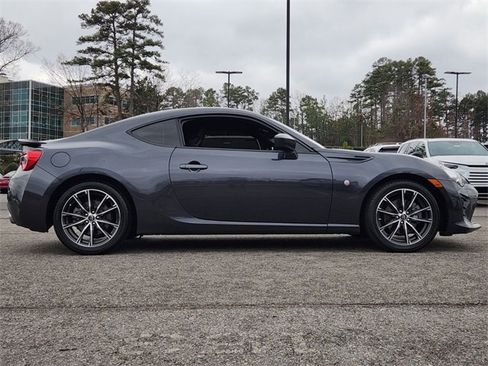 Used 2017 Toyota 86 860 Special Edition image 4