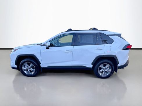 Used 2025 Toyota RAV4 XLE FWD image 4