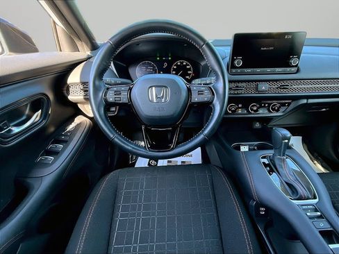 Used 2025 Honda HR-V Sport image 10