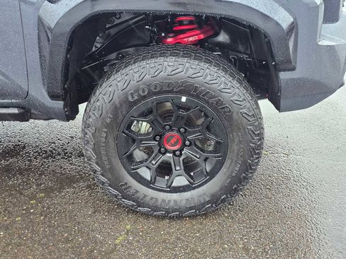 Certified 2025 Toyota Tacoma TRD Pro AWD/4WD image 12
