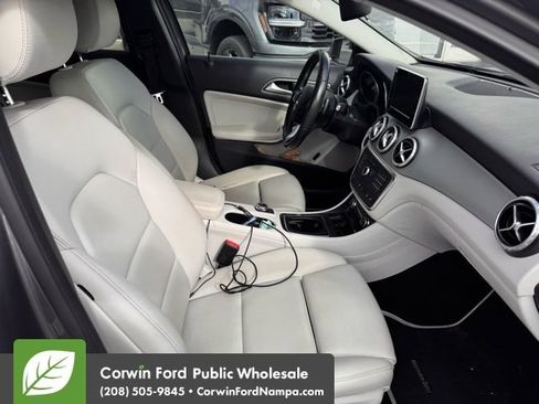 Used 2017 Mercedes-Benz GLA 250 4MATIC image 8