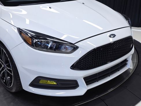 Used 2016 Ford Focus ST w/ Equipment Group 402A FWD image 52