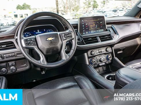 Used 2024 Chevrolet Suburban LT image 28