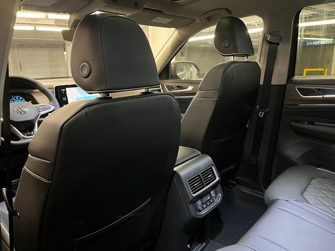 New 2026 Volkswagen Atlas SEL Premium R-Line image 24