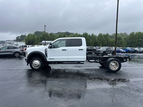 New 2025 Ford F450 XL w/ XL Chrome Package image 8