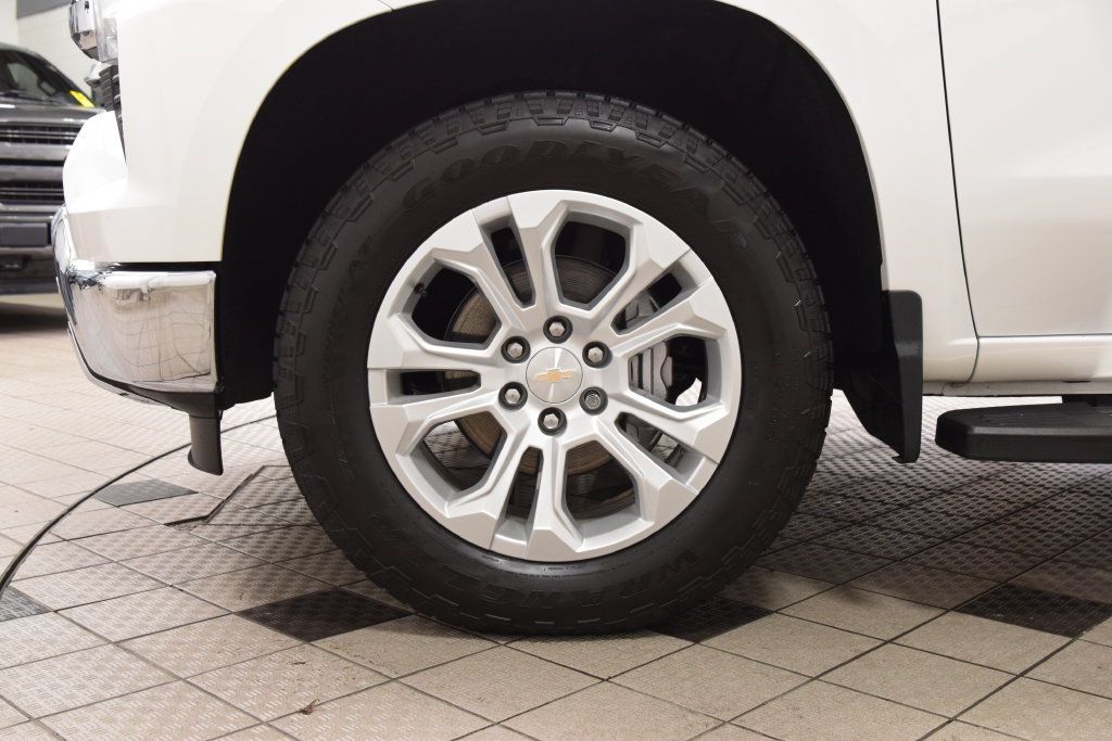 Used 2022 Chevrolet Silverado 1500 LTZ AWD/4WD image 27