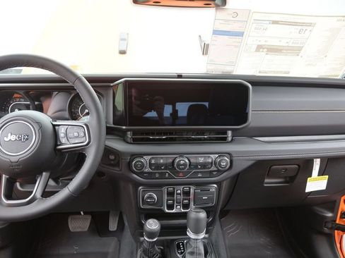 New 2026 Jeep Gladiator Sport AWD/4WD image 23