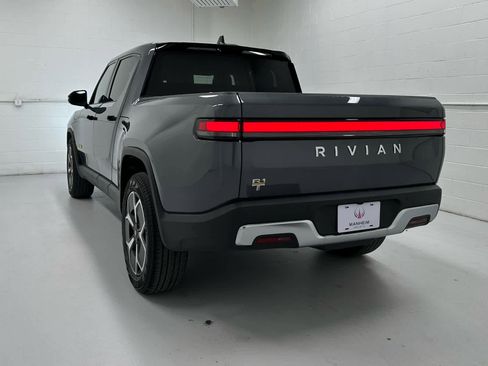 Used 2023 Rivian R1T Adventure image 7