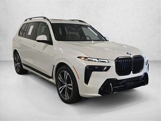 Used 2026 BMW X7 xDrive40i video 3