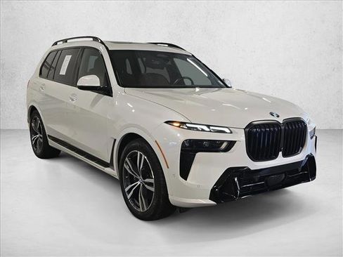 Used 2026 BMW X7 xDrive40i image 3