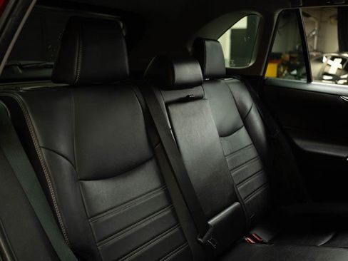 Used 2021 Toyota RAV4 XLE Premium w/ Carpet Mat Package (TMS) FWD image 17