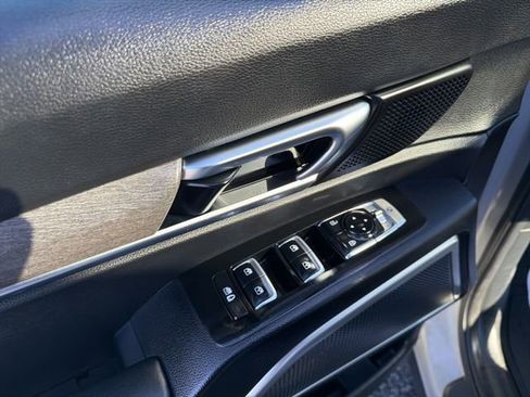 Used 2022 Kia Telluride EX w/ EX Premium Package image 12