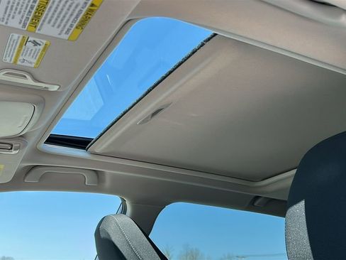 Used 2023 Subaru Forester Premium image 21