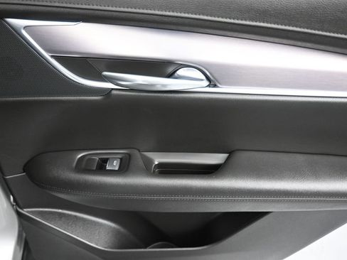 Used 2019 Cadillac XT5 Premium Luxury image 36