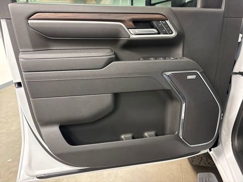 New 2025 GMC Sierra 2500 SLT image 22