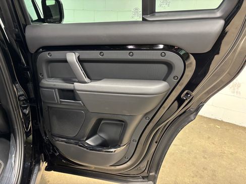 New 2026 Land Rover Defender 110 OCTA AWD/4WD image 41