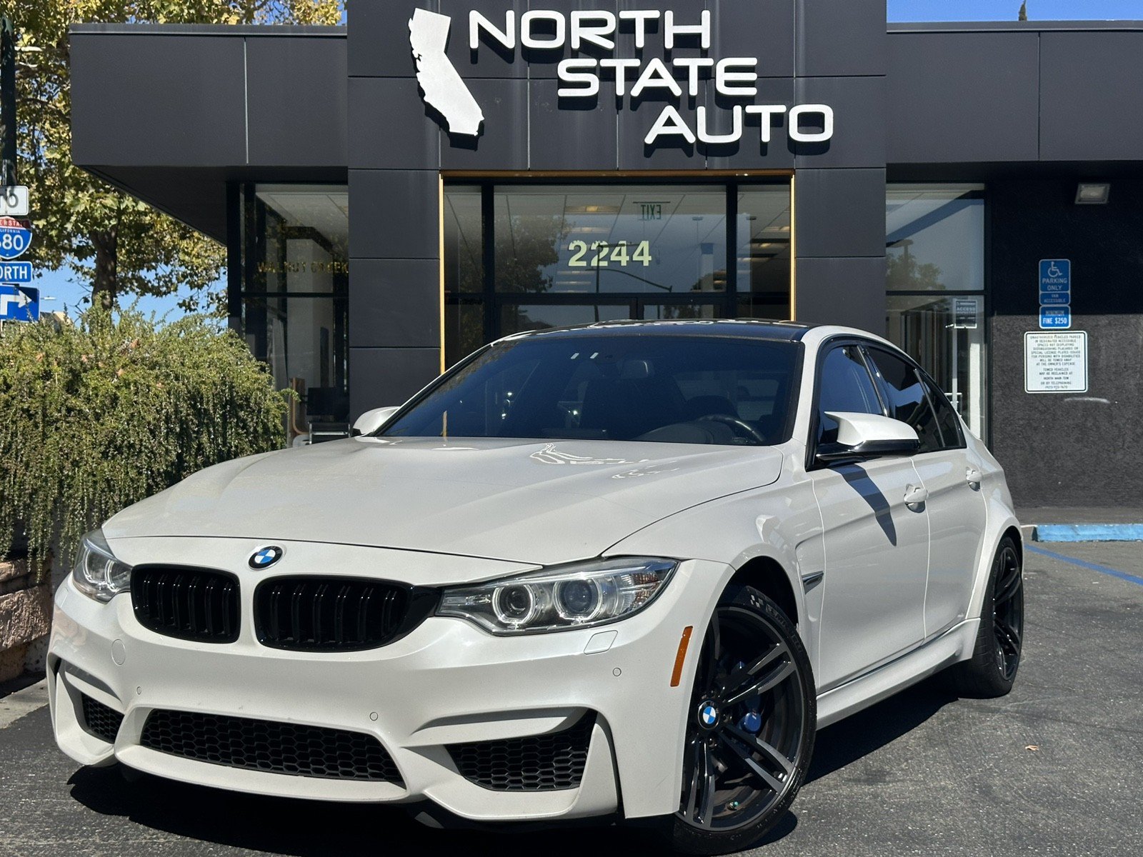 Used 2015 BMW M3 RWD image 2