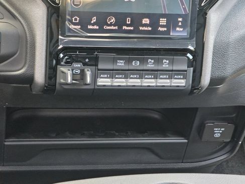 New 2026 RAM 3500 Tradesman AWD/4WD image 31