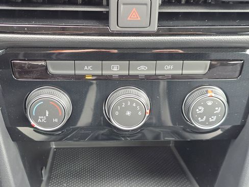 New 2026 Volkswagen Taos S image 19