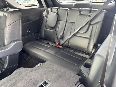 Used 2025 Ford Explorer ST image 12