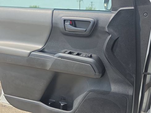 Used 2022 Toyota Tacoma SR w/ SR Convenience Package RWD image 24