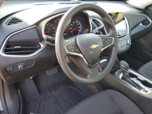 Used 2025 Chevrolet Malibu LT w/ LPO, Floor Liner Package image 9