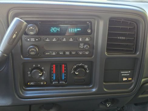 Used 2004 Chevrolet Silverado 1500 W/T w/ Light Duty Power Package AWD/4WD image 33