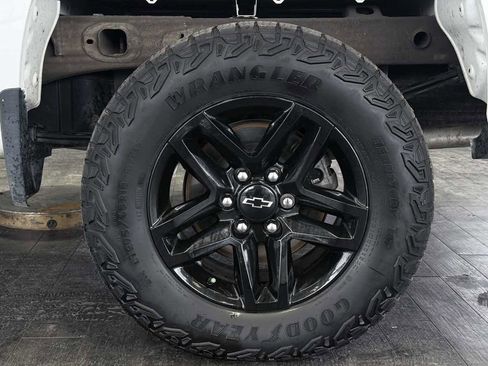 Used 2023 Chevrolet Silverado 1500 Custom Trail Boss image 37