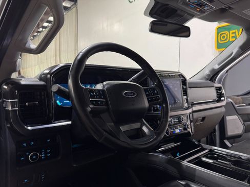 Used 2024 Ford F250 Lariat w/ Lariat Ultimate Package AWD/4WD image 11