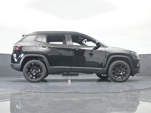 Used 2026 Jeep Compass Latitude AWD/4WD image 53