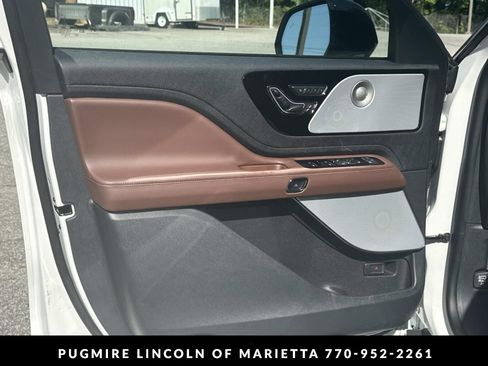 New 2026 Lincoln Aviator Reserve AWD/4WD image 10