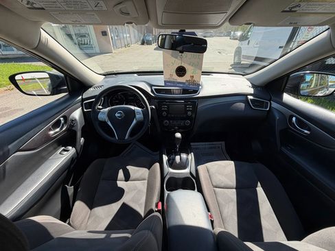 Used 2016 Nissan Rogue S AWD/4WD image 22