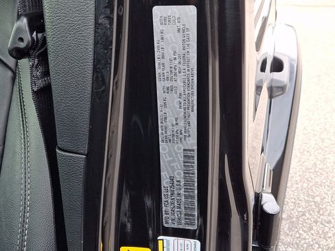 Certified 2022 Jeep Wrangler Unlimited Sahara w/ Cold Weather Group image 28