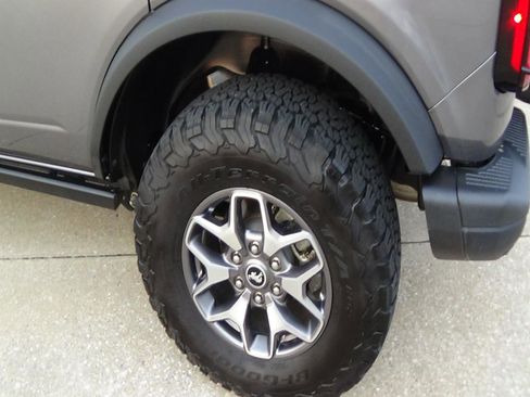 Used 2023 Ford Bronco Badlands AWD/4WD image 9