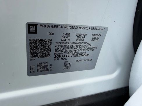 Used 2021 GMC Terrain SLT FWD image 17