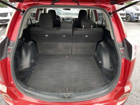 Used 2016 Toyota RAV4 LE FWD image 14