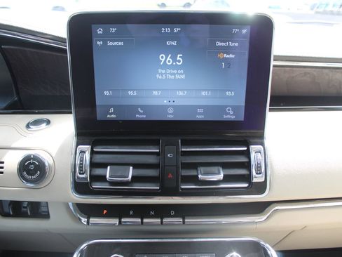 Used 2020 Lincoln Navigator L Reserve w/ Equipment Group 208A Reserve AWD/4WD image 44