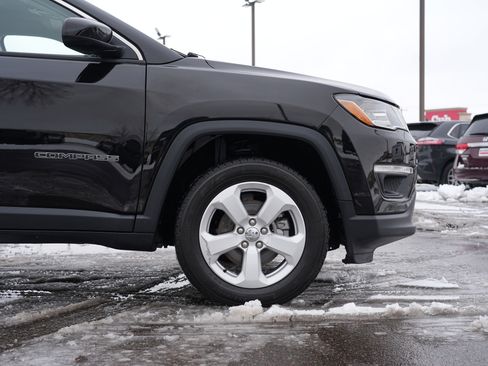 Used 2019 Jeep Compass Latitude w/ Popular Equipment Group image 11