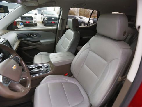Used 2020 Chevrolet Traverse Premier w/ LPO, Floor Liner Package image 5