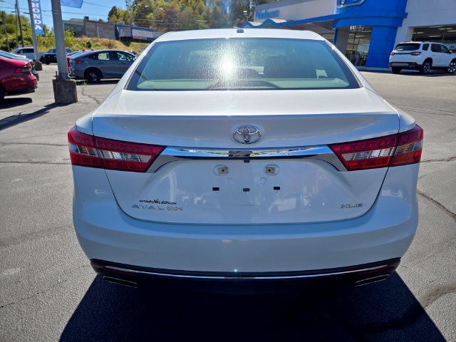 Used 2016 Toyota Avalon XLE Premium FWD image 7