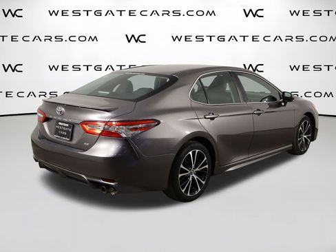 Used 2018 Toyota Camry SE w/ Convenience Package FWD image 44