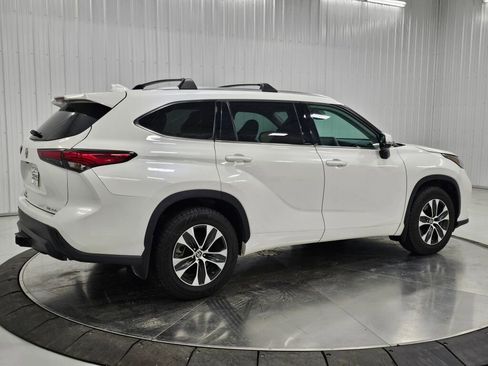 Used 2021 Toyota Highlander XLE image 5